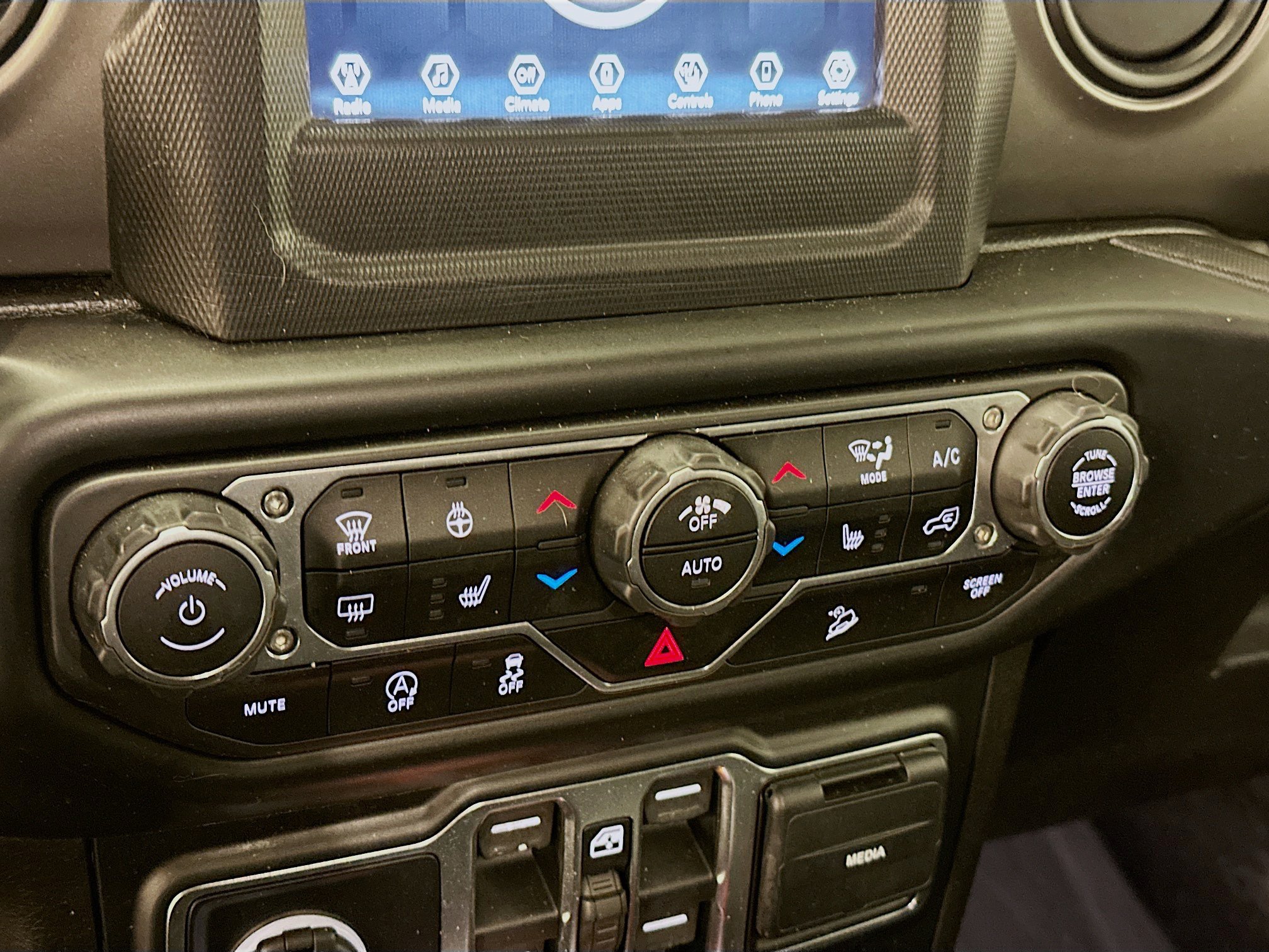 Used 2019 Jeep Wrangler Unlimited Sport S AWD/4WD image 24