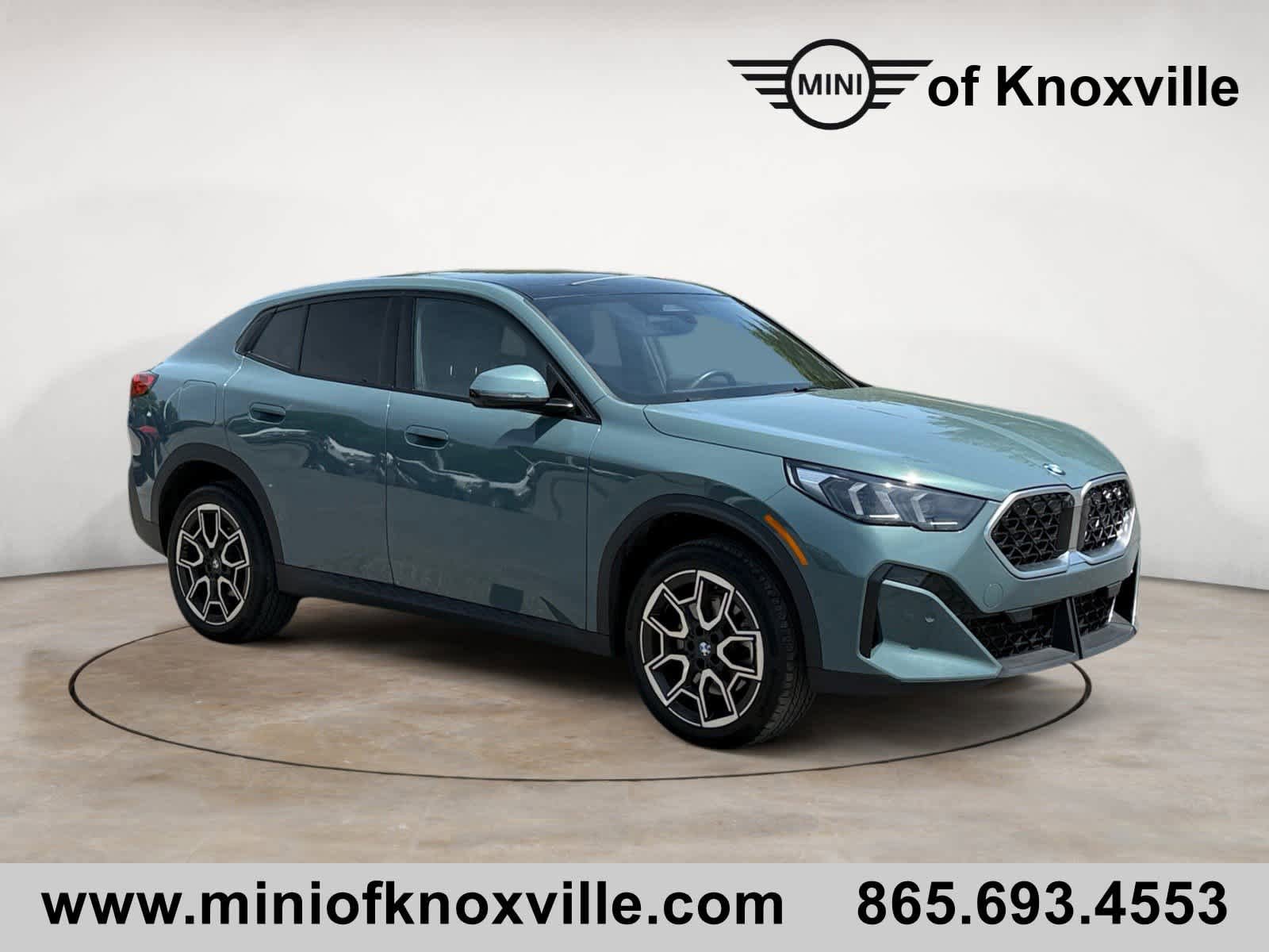 Used 2024 BMW X2 xDrive28i AWD/4WD image 1