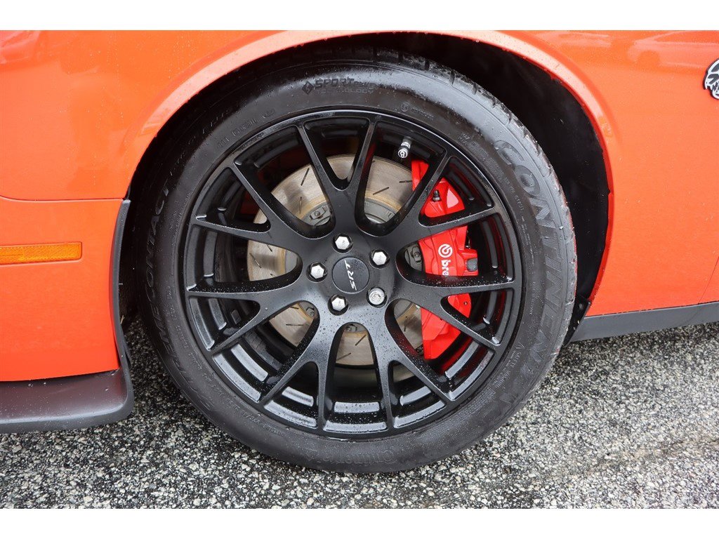 Used 2016 Dodge Challenger SRT Hellcat image 11