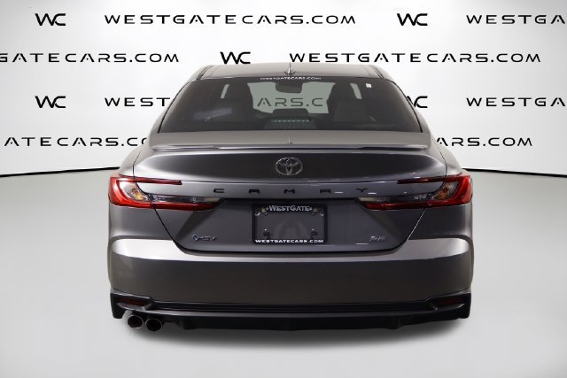 Used 2025 Toyota Camry SE w/ Convenience Package FWD image 4