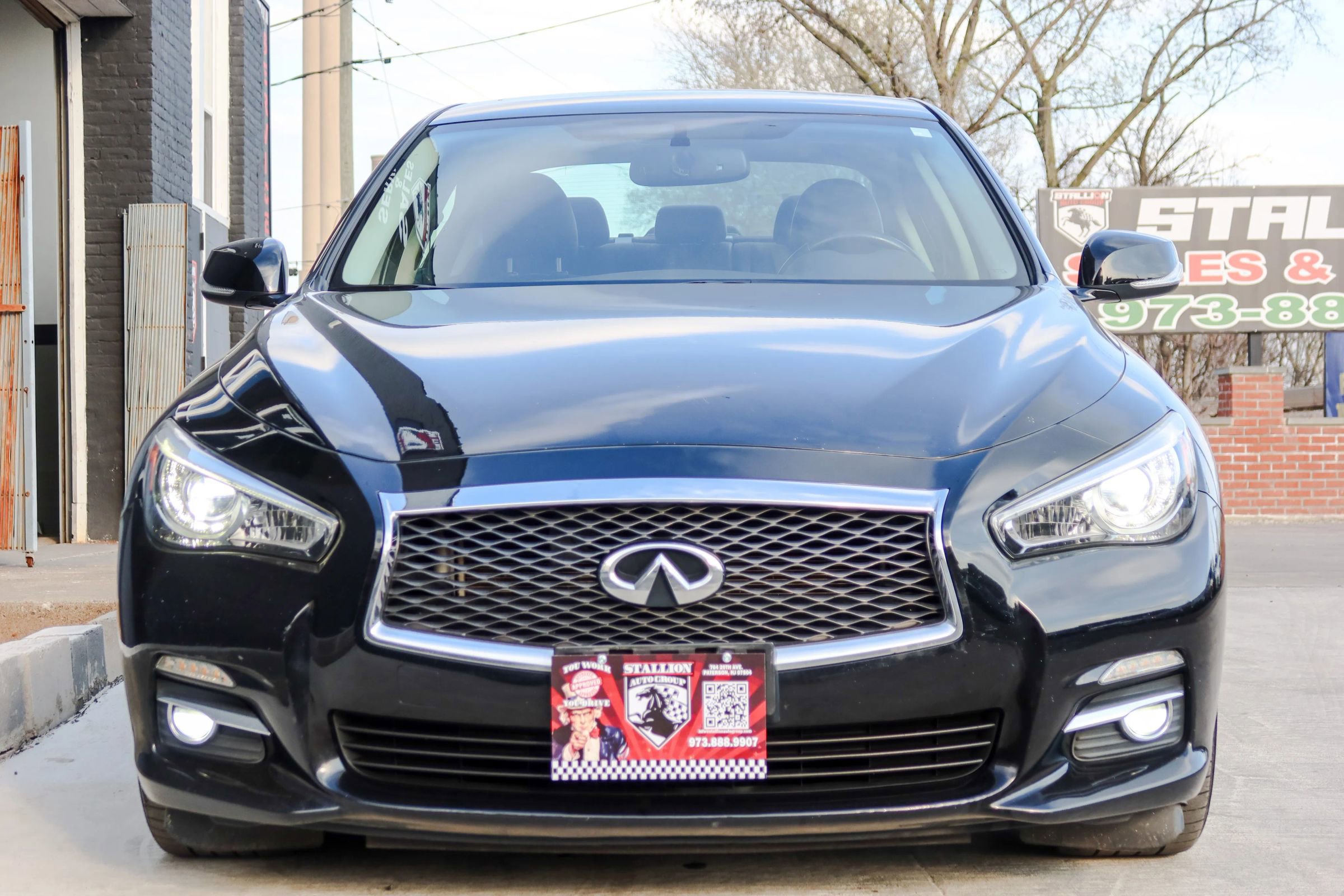 Used 2015 INFINITI Q50 Premium w/ Navigation Package image 2