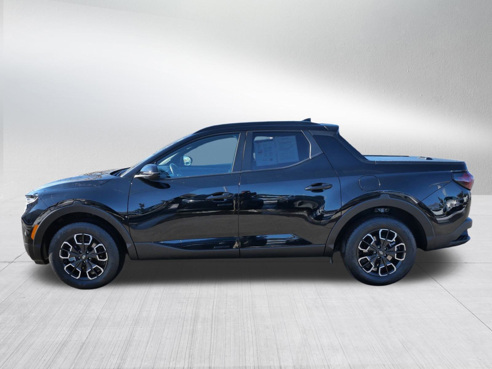 Used 2023 Hyundai Santa Cruz SEL Premium image 4