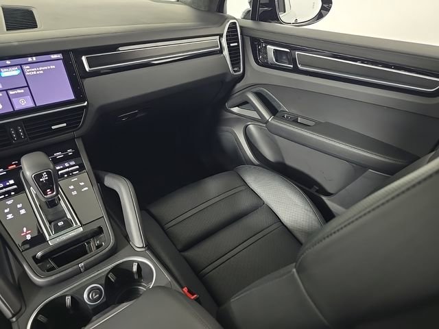 Certified 2021 Porsche Cayenne GTS AWD/4WD image 24