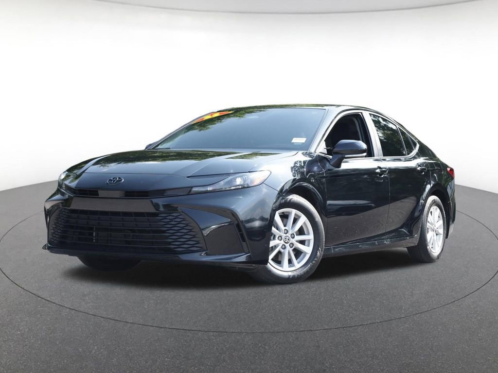 Used 2025 Toyota Camry LE FWD image 1