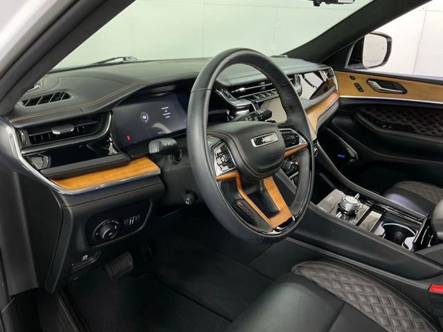 Used 2024 Jeep Grand Cherokee L Summit image 17