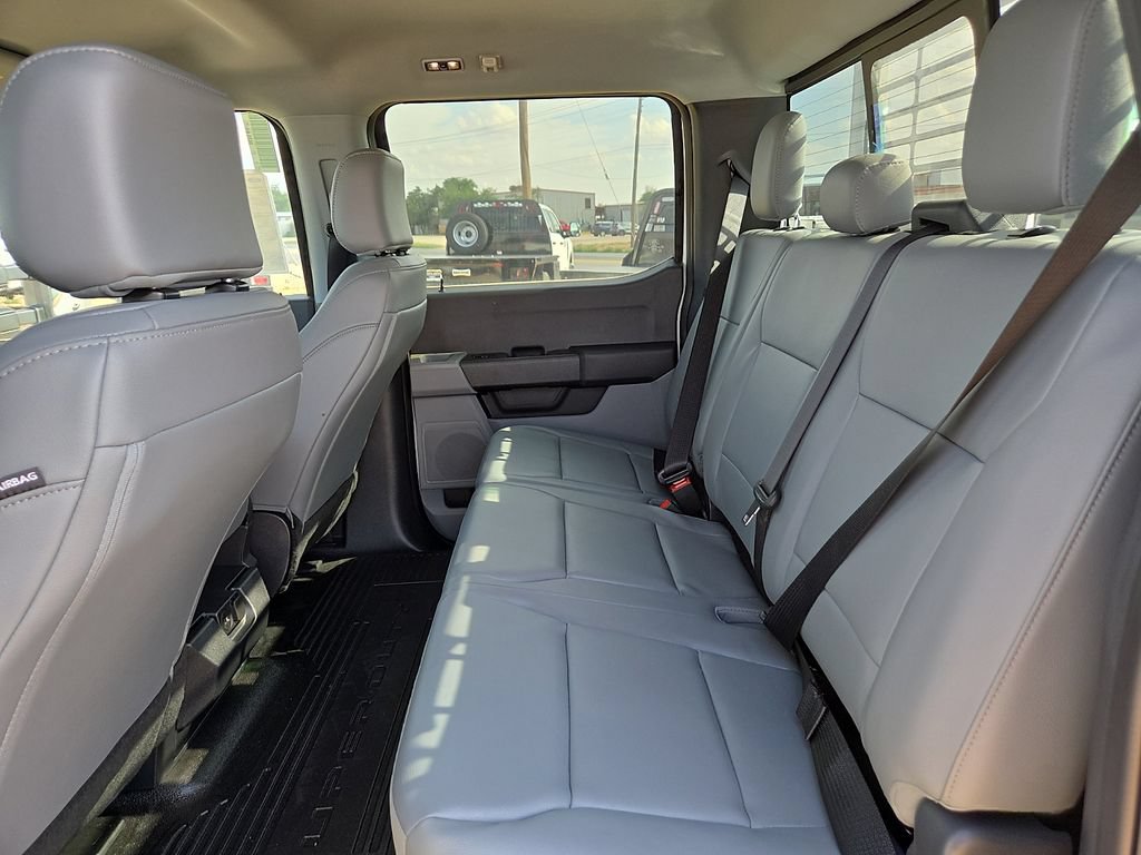 New 2025 Ford F350 XL w/ XL Chrome Package RWD image 17