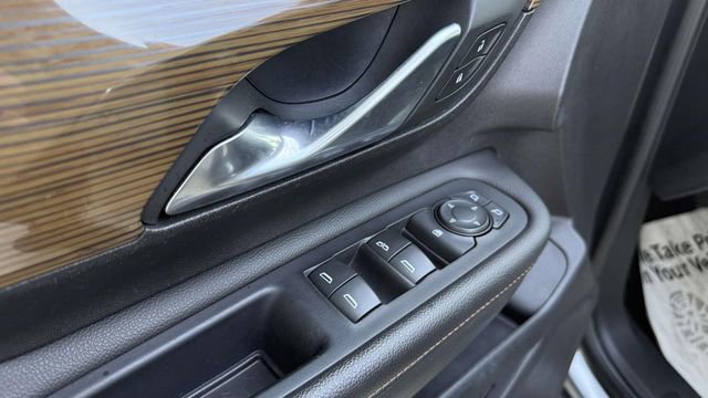 Used 2019 GMC Terrain SLE w/ Driver Convenience Package FWD image 15