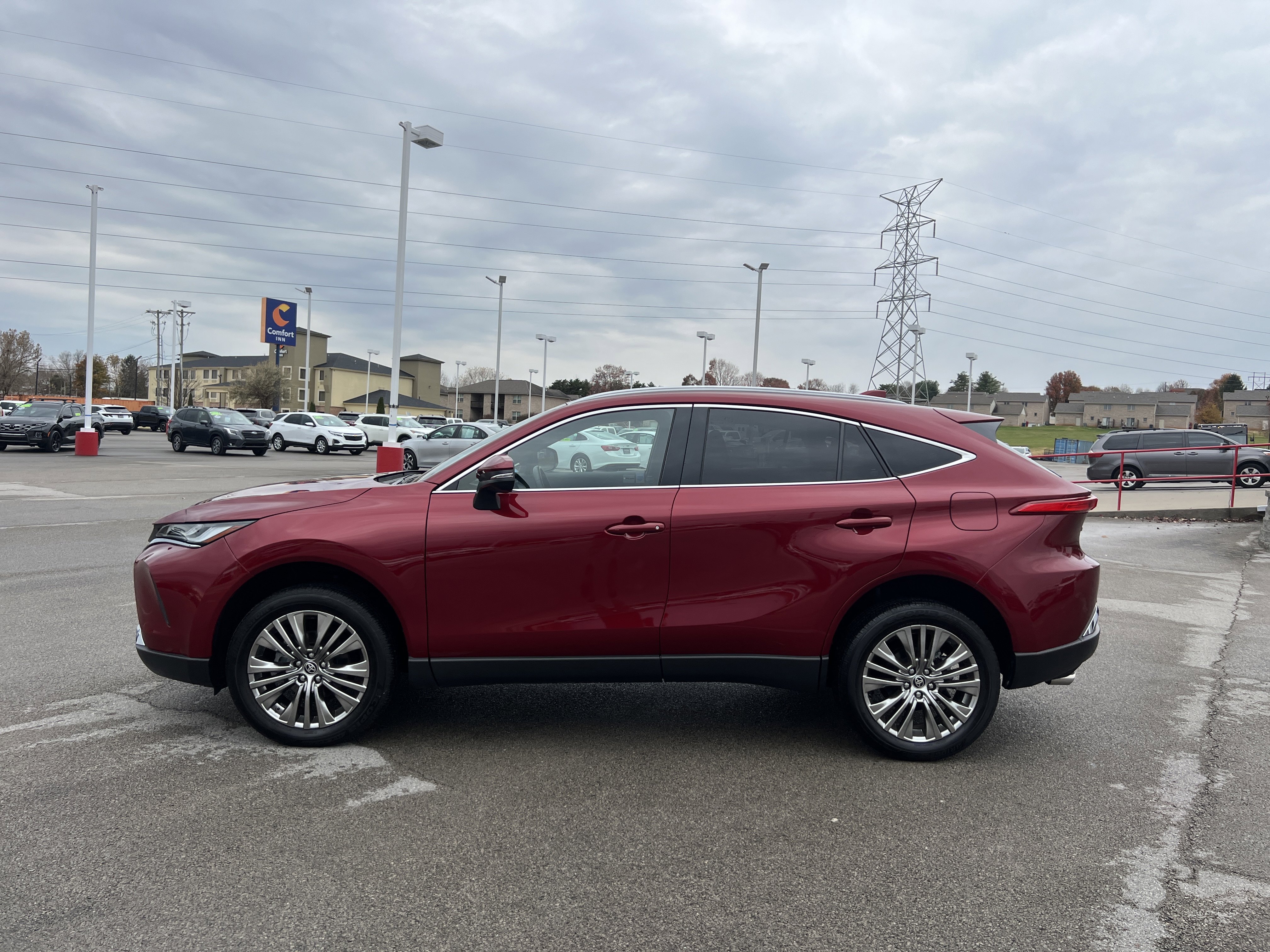 Certified 2024 Toyota Venza XLE image 12