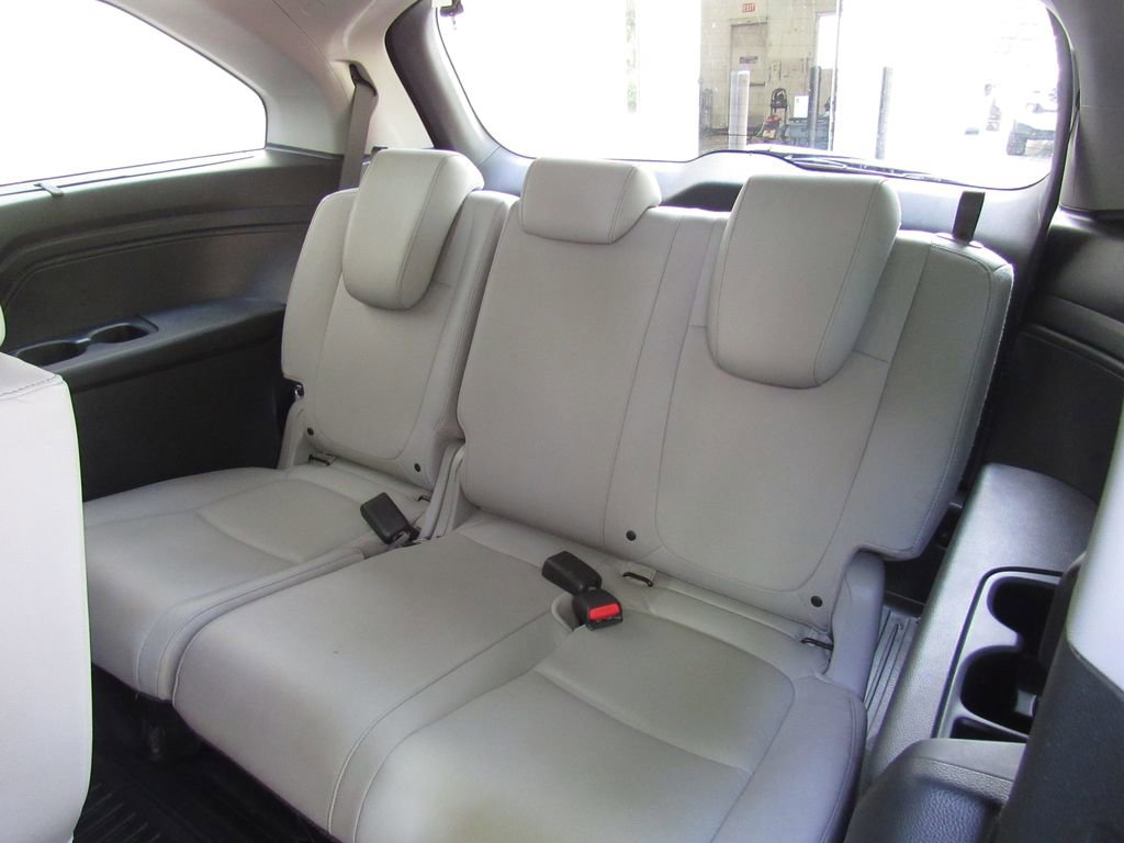 Used 2023 Honda Odyssey Touring image 17