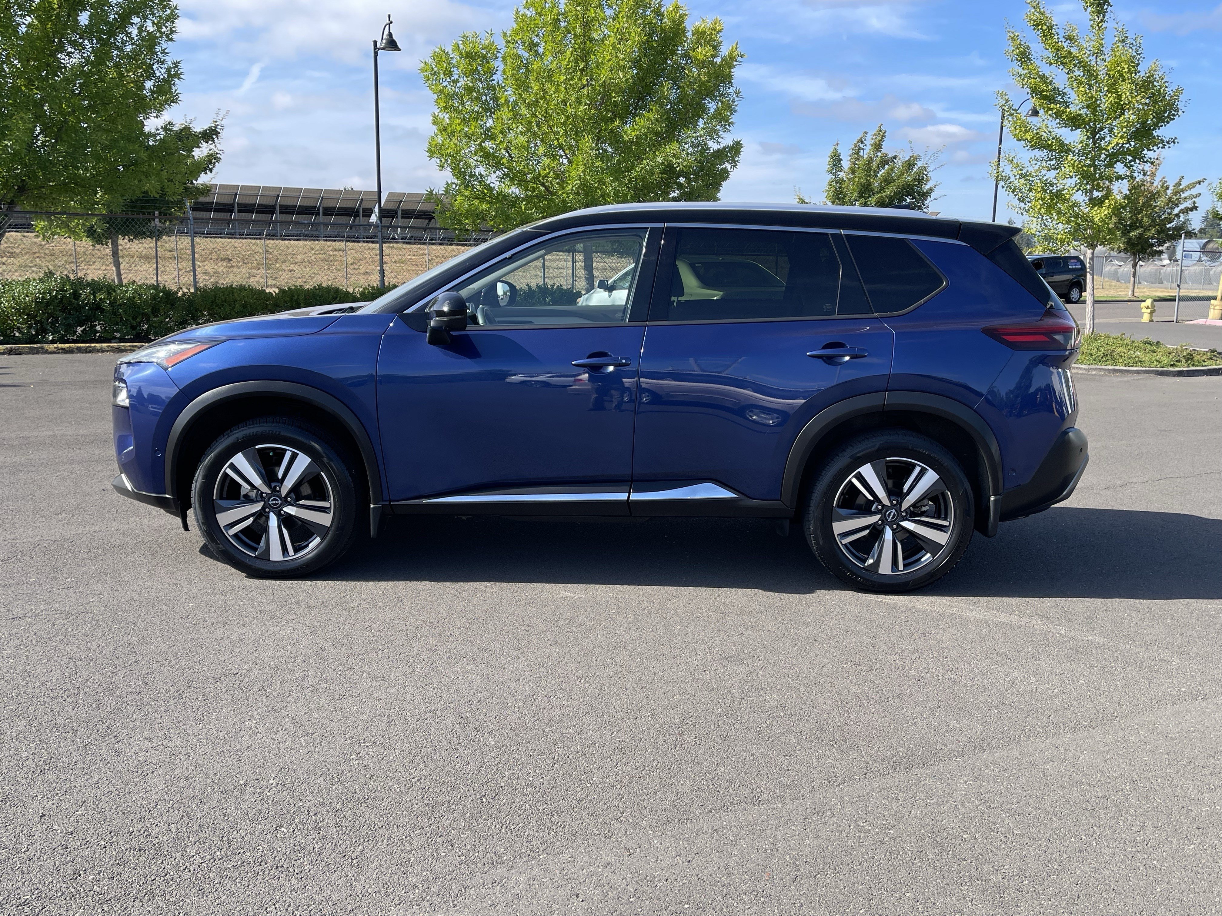 Used 2023 Nissan Rogue SL w/ SL Premium Package AWD/4WD image 2