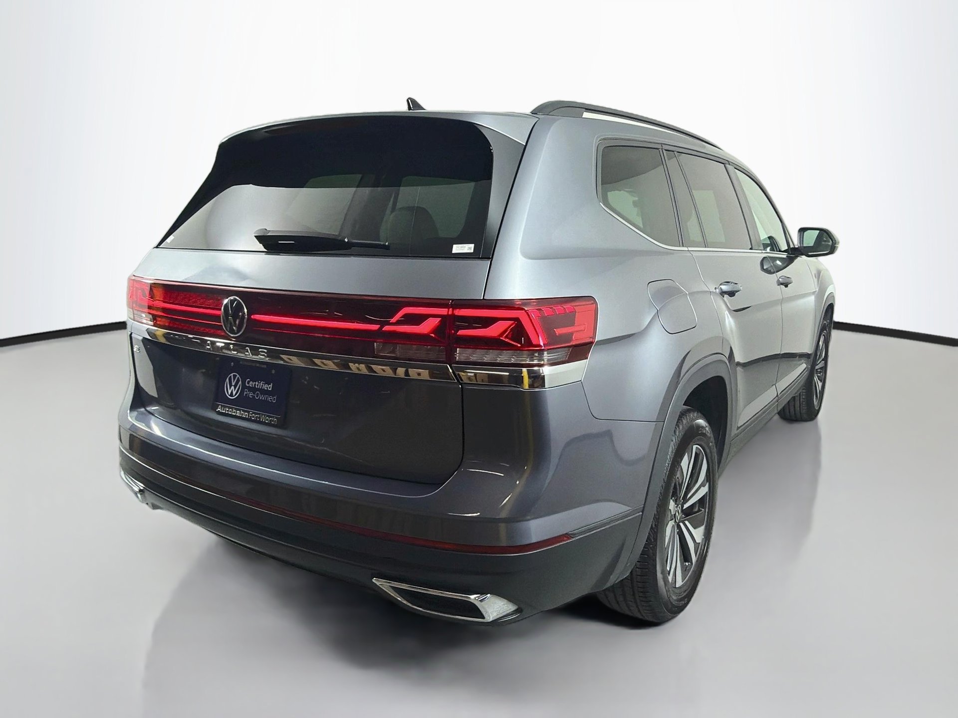 Certified 2024 Volkswagen Atlas SE FWD image 5