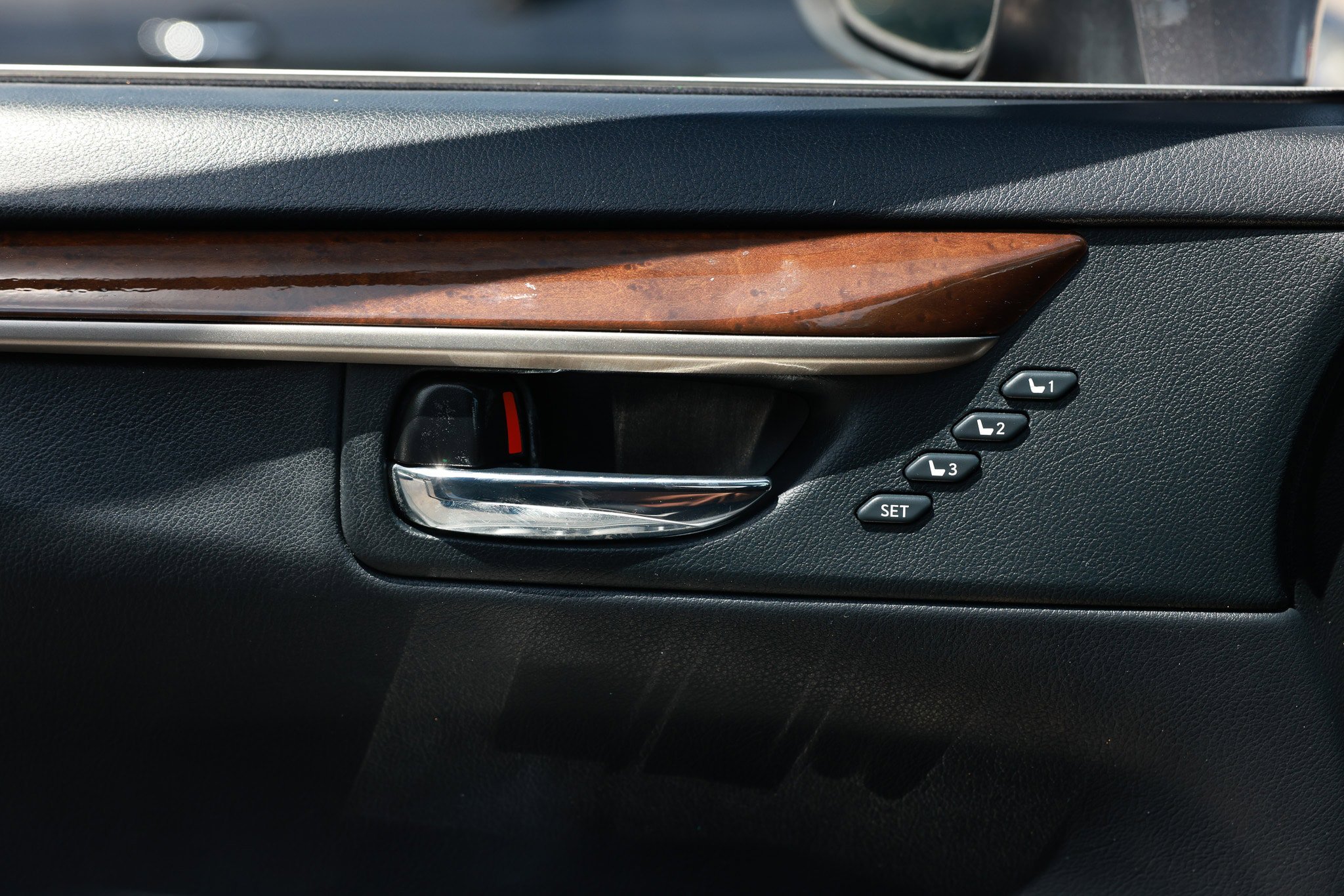 Used 2016 Lexus ES 350 w/ Luxury Package w/Wood Trim FWD image 47