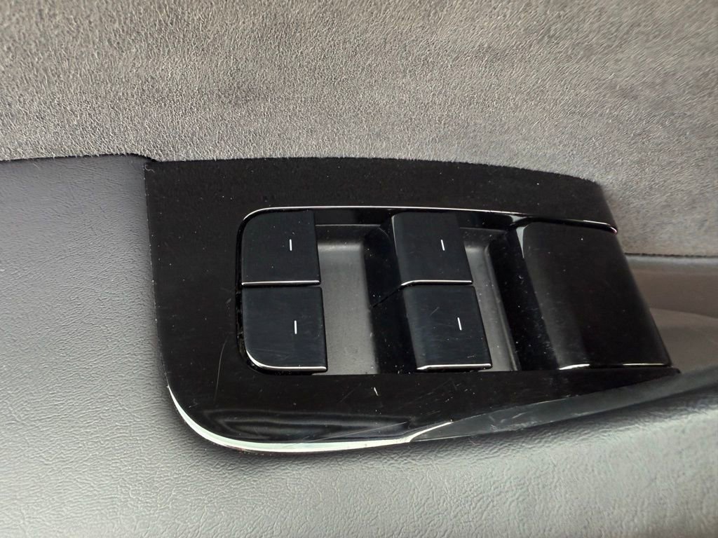 Used 2018 Tesla Model 3 Long Range image 19