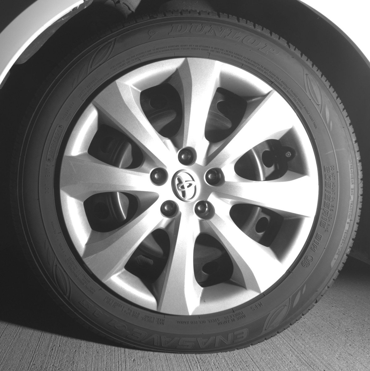 Used 2025 Toyota Corolla LE image 12