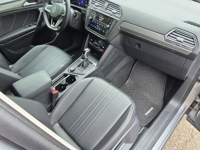 Used 2024 Volkswagen Tiguan SE AWD/4WD image 26