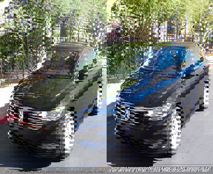 Used 2019 Volkswagen Jetta S image 3