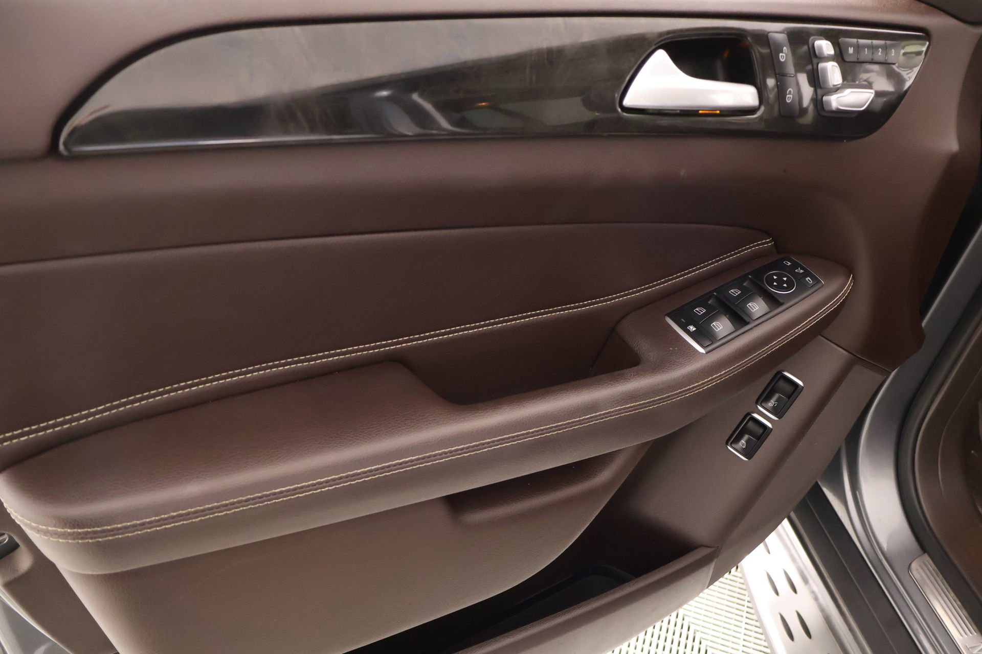 Used 2018 Mercedes-Benz GLS 450 4MATIC image 18