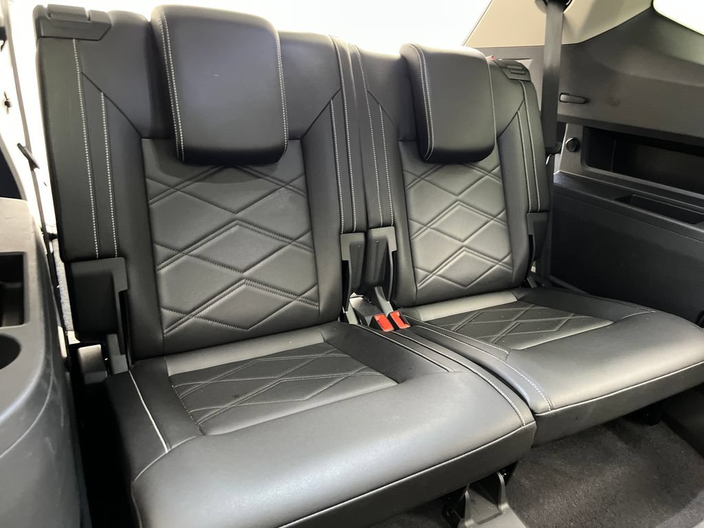 Used 2025 Volkswagen Atlas SE FWD image 33