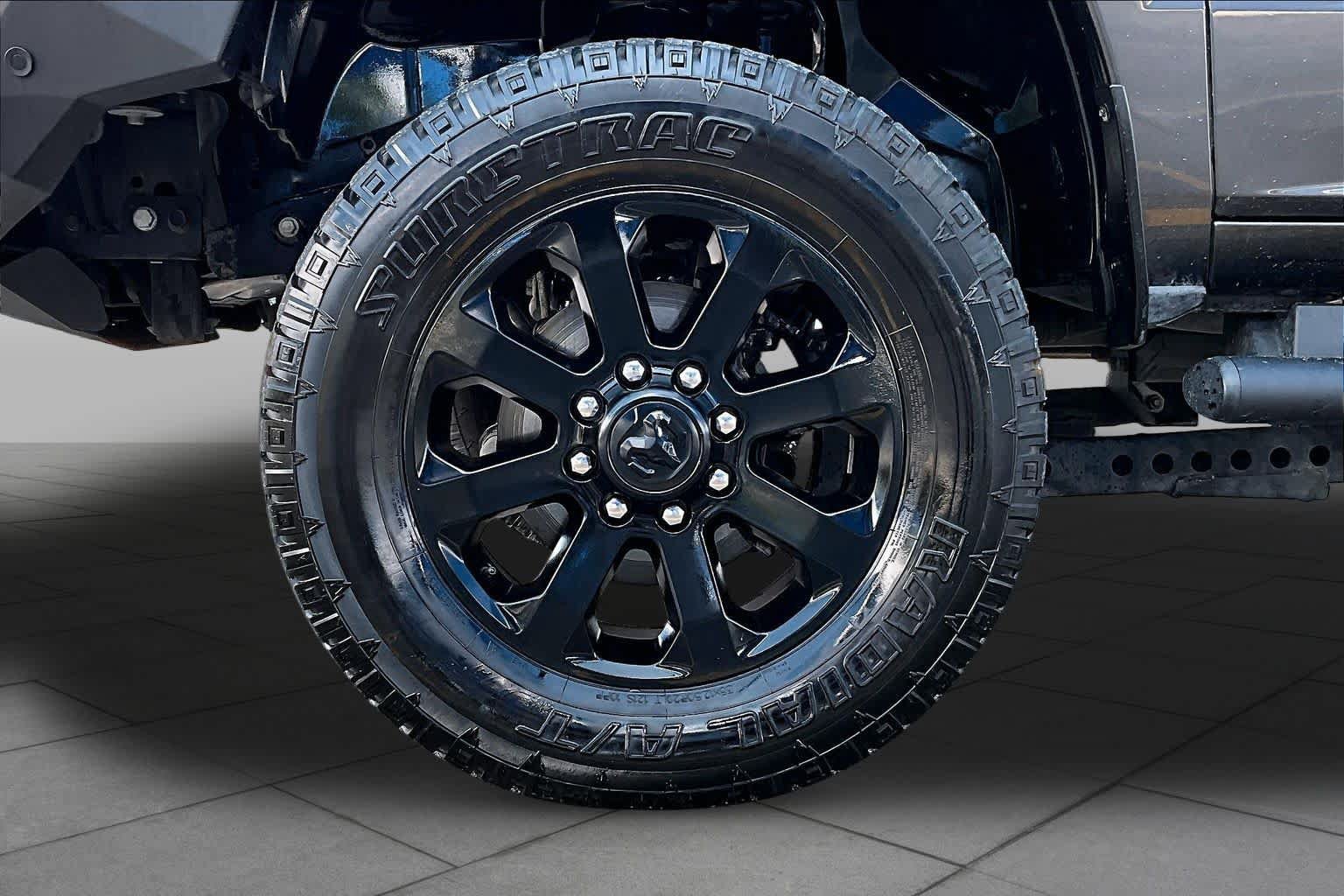 Used 2021 RAM 2500 Big Horn w/ Night Edition AWD/4WD image 11