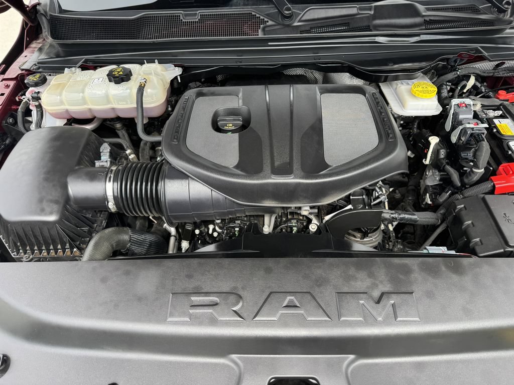 Used 2025 RAM 1500 Warlock AWD/4WD image 28