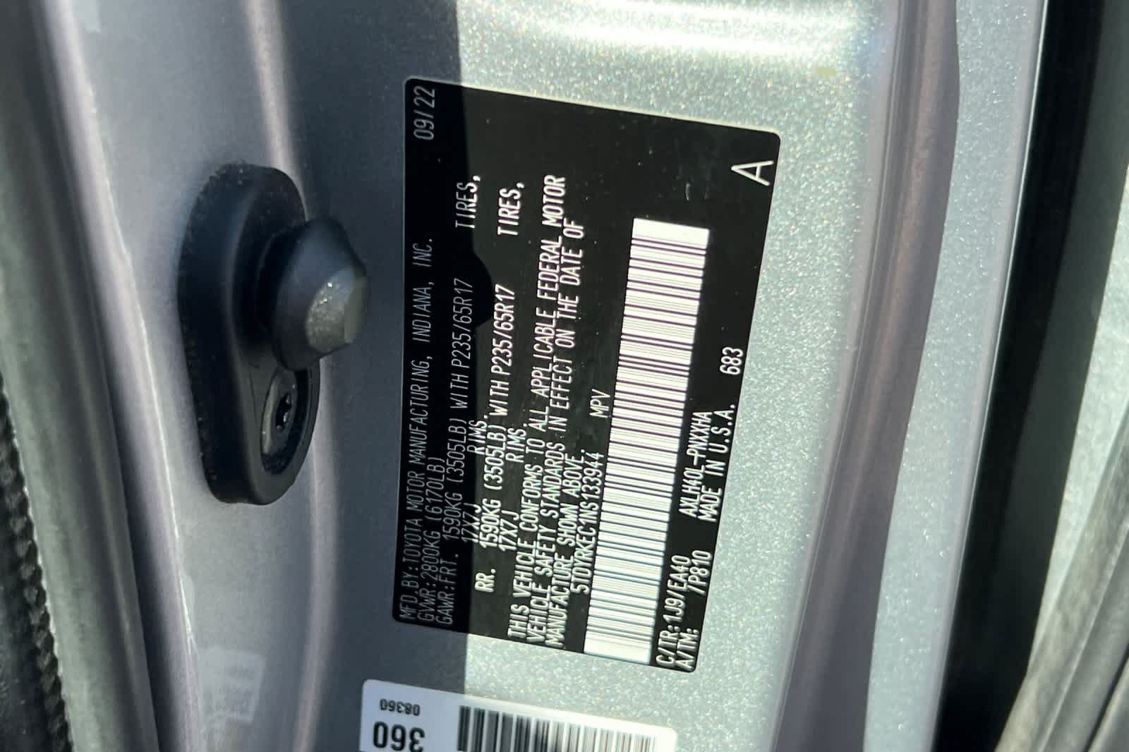Certified 2022 Toyota Sienna XLE FWD image 34