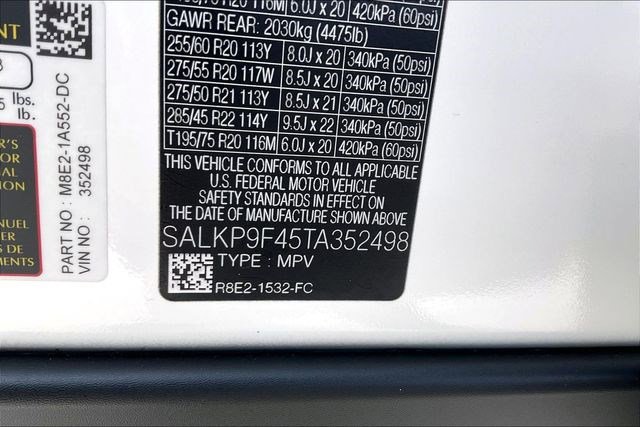 New 2026 Land Rover Range Rover SE image 8