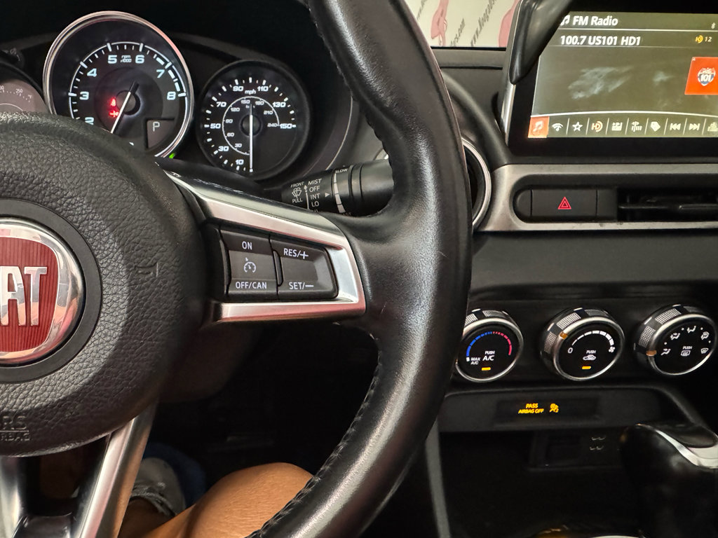 Used 2019 FIAT 124 Spider Classica RWD image 21