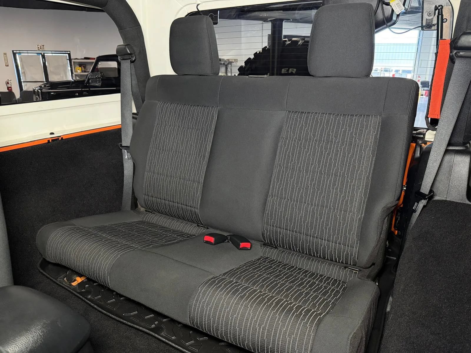 Used 2012 Jeep Wrangler Rubicon w/ PWR Convenience Group AWD/4WD image 17