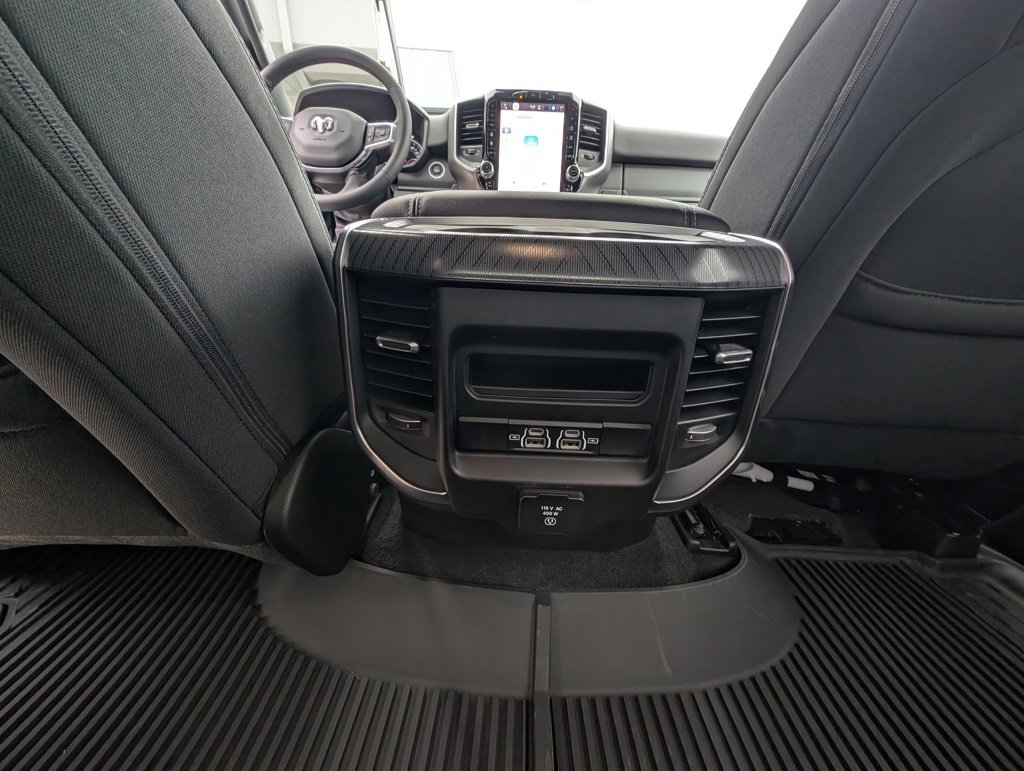New 2026 RAM 1500 4x4 Crew Cab image 40