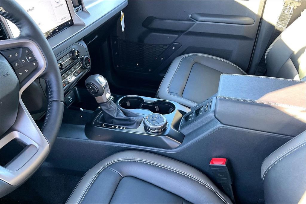 New 2025 Ford Bronco Outer Banks image 8