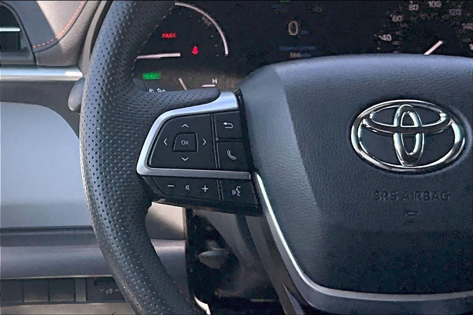 Used 2024 Toyota Sienna XSE w/ XSE Plus Package AWD/4WD image 24