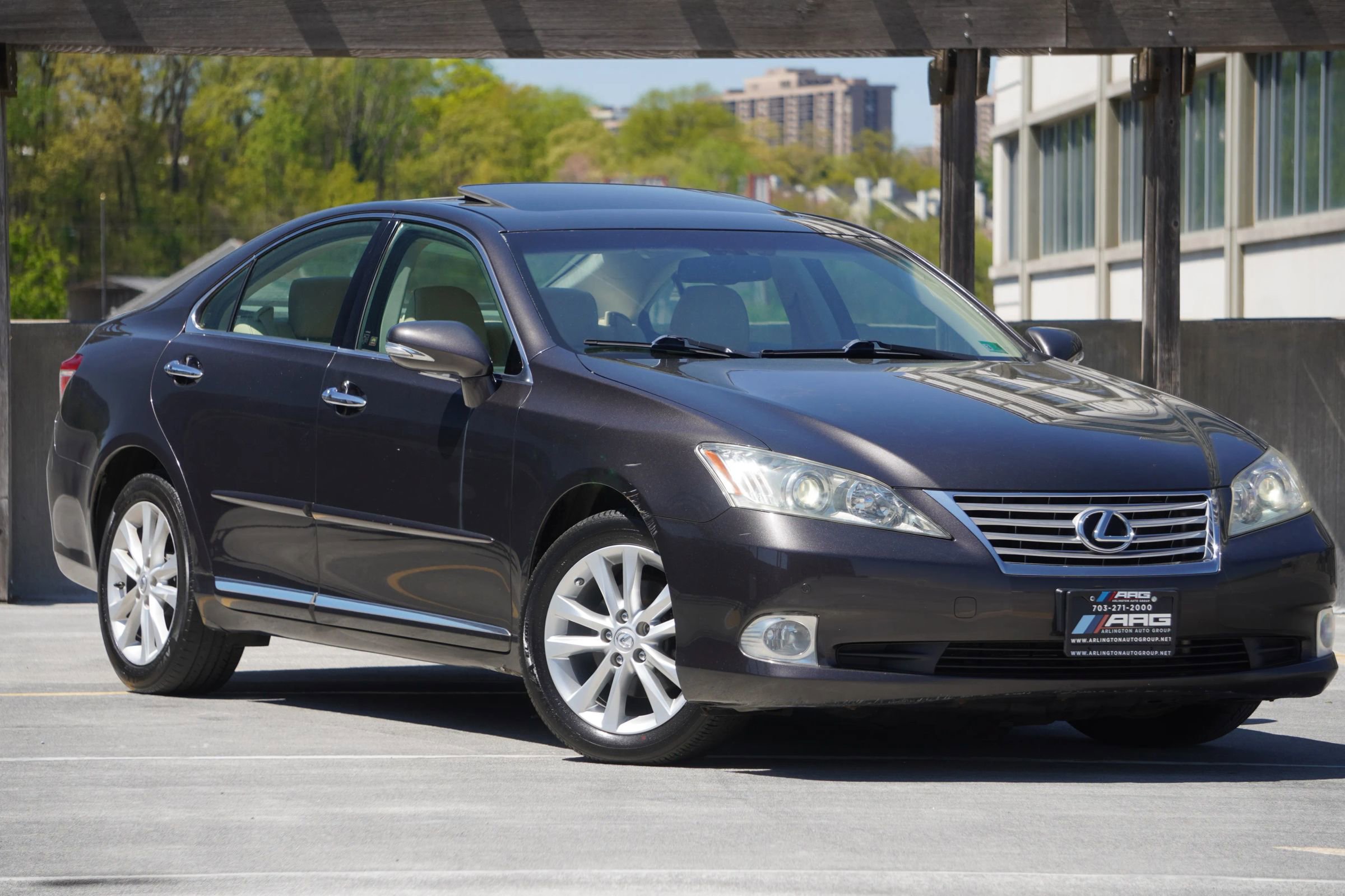 Used 2011 Lexus ES 350 image 2