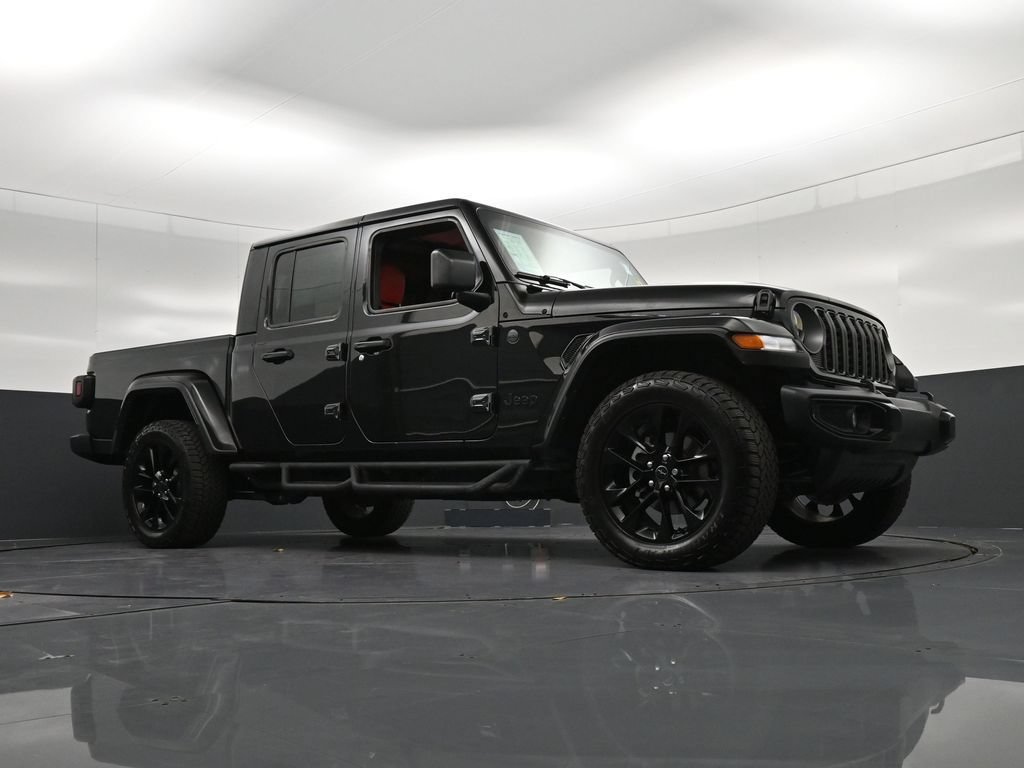 Used 2025 Jeep Gladiator Sport AWD/4WD image 28