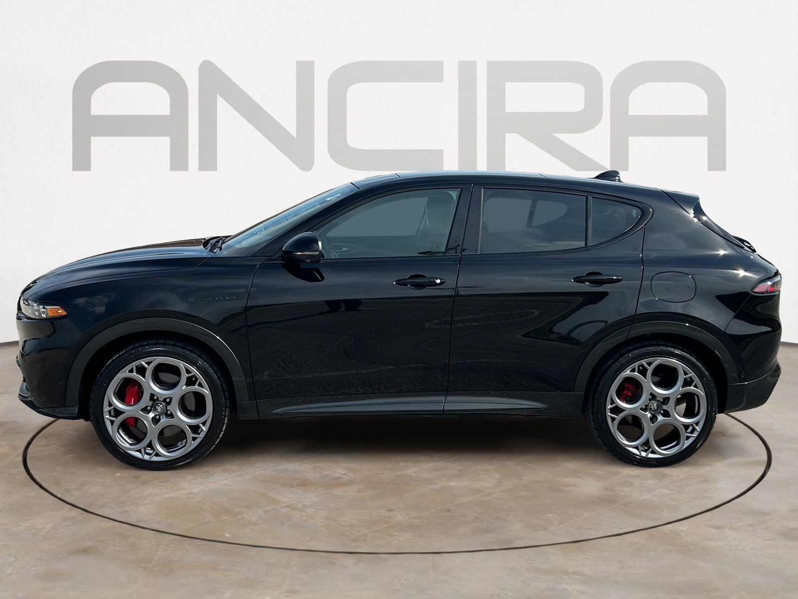 Used 2024 Alfa Romeo Tonale Veloce AWD/4WD image 3