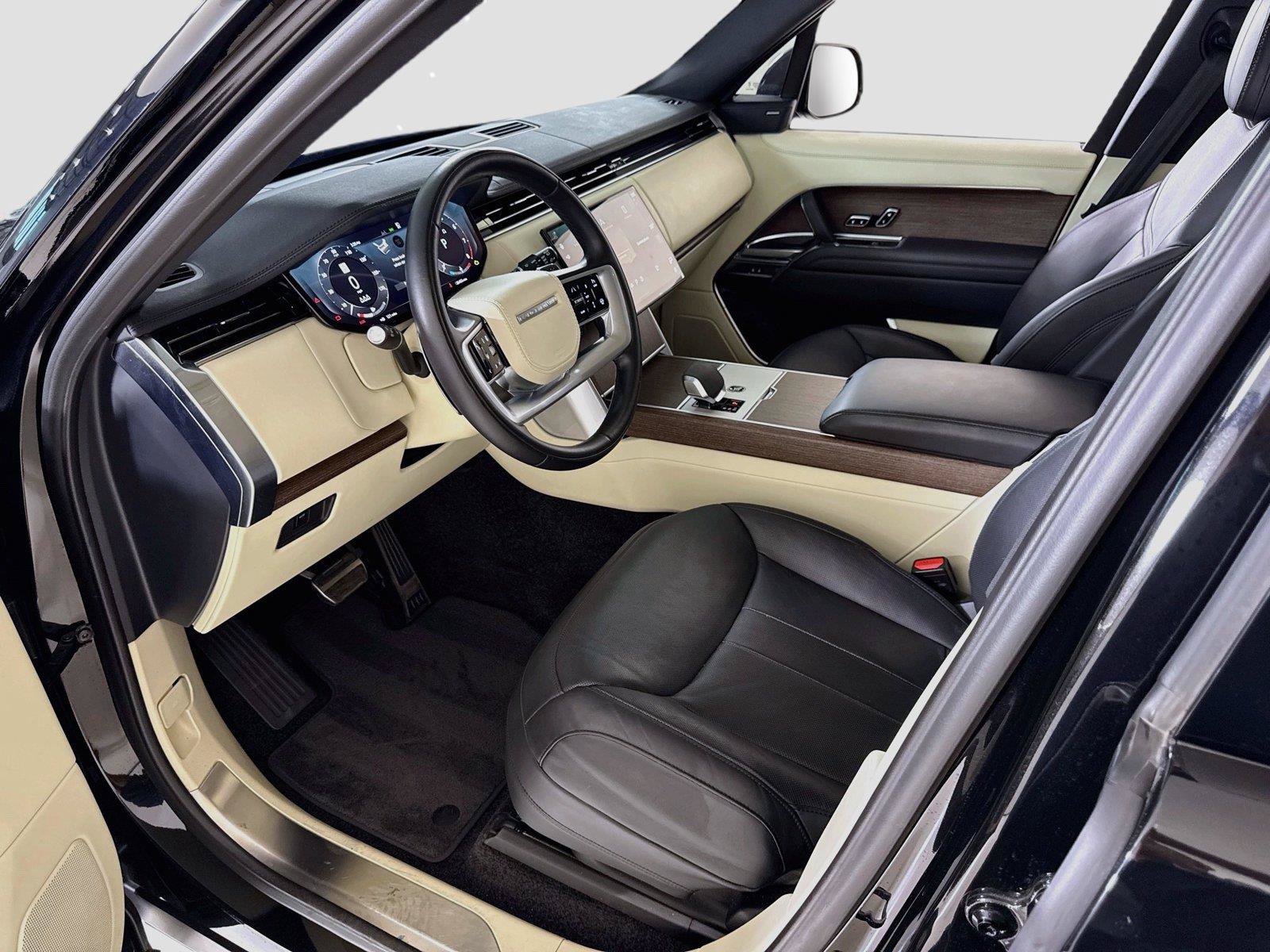 Used 2024 Land Rover Range Rover SE AWD/4WD image 13
