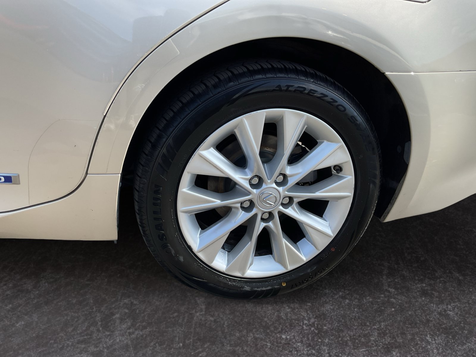 Used 2014 Lexus ES 300h FWD image 7