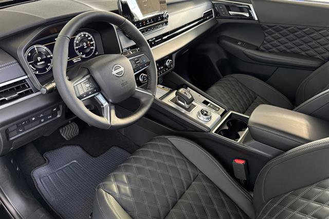 New 2026 Nissan Rogue Platinum image 10