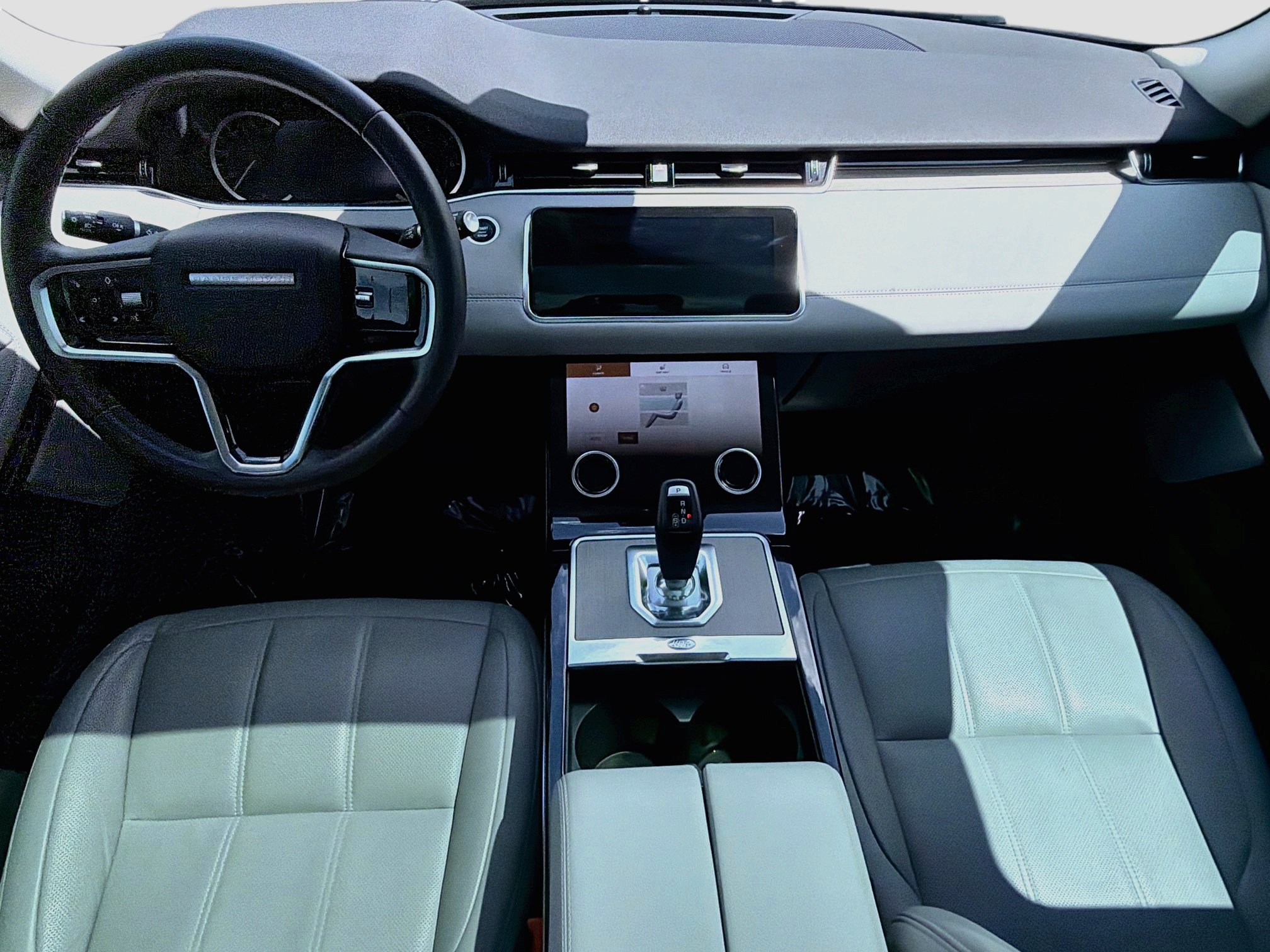 Used 2023 Land Rover Range Rover Evoque SE AWD/4WD image 16