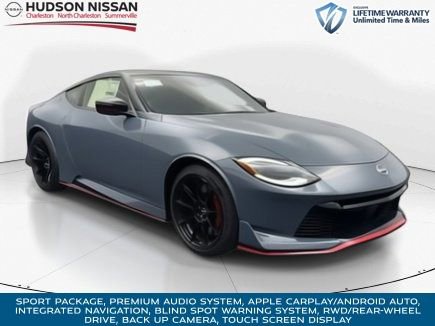 New 2024 Nissan Z NISMO w/ Floor Mat Package