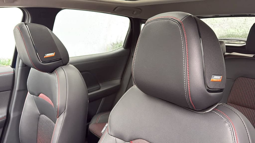 New 2026 Nissan Kicks SR w/ SR Premium Package AWD/4WD image 18