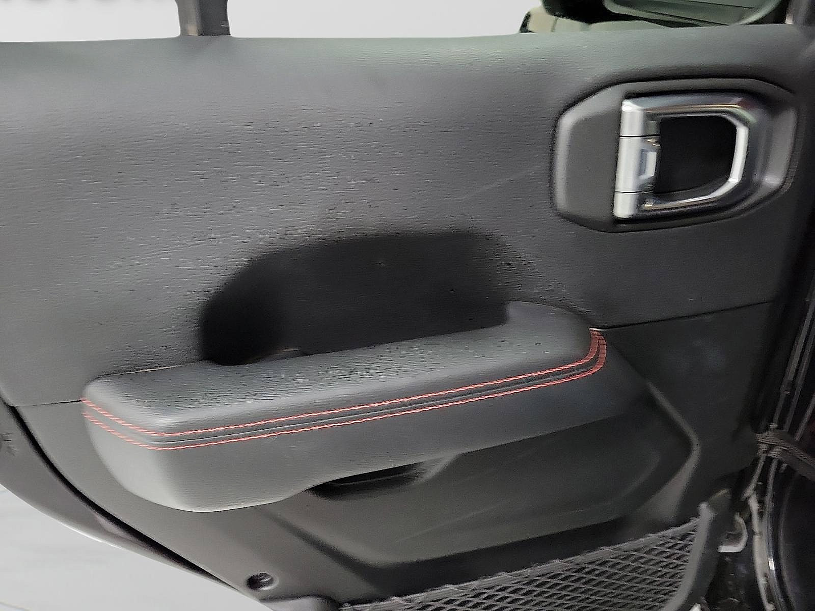 Used 2022 Jeep Wrangler Unlimited Rubicon w/ Cold Weather Group image 10