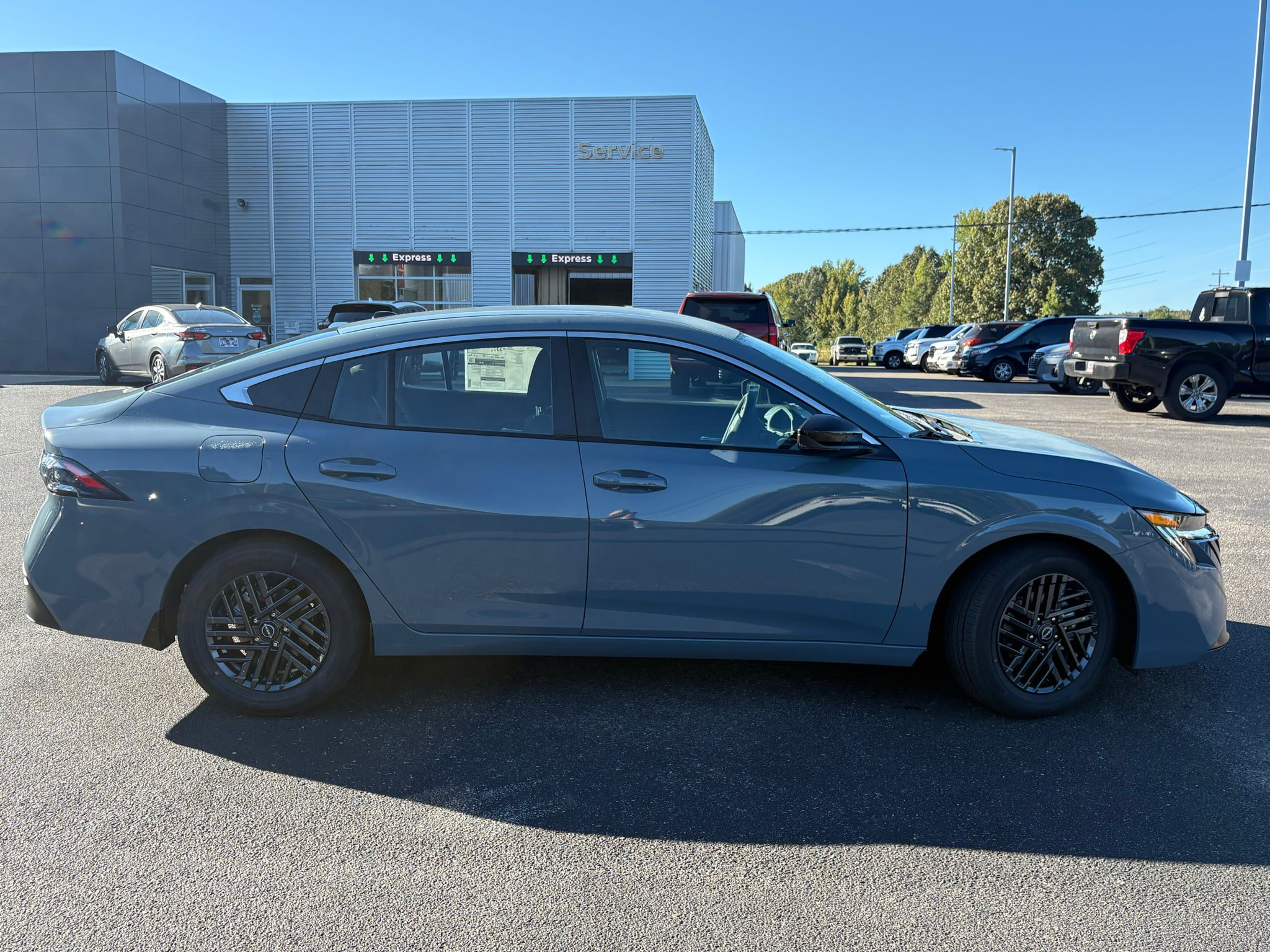 New 2027 Nissan Sentra SV w/ SV Convenience Package FWD image 6