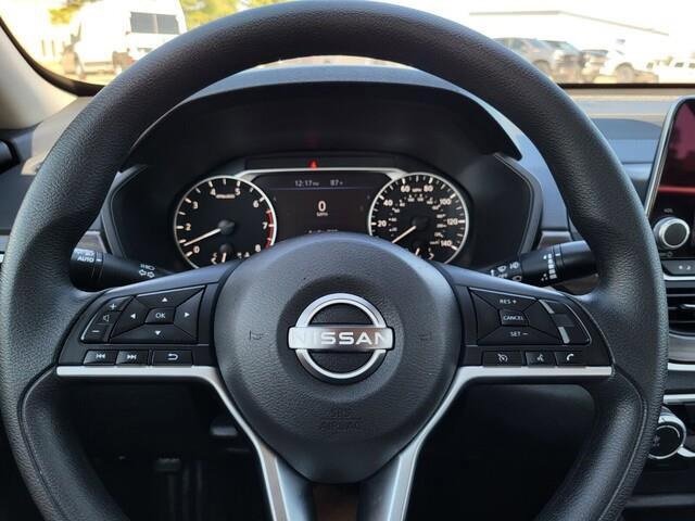 Used 2023 Nissan Altima 2.5 SV image 16