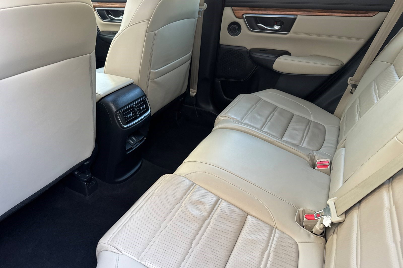 Used 2018 Honda CR-V Touring image 26