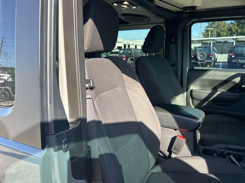 Used 2022 Jeep Wrangler Willys image 22