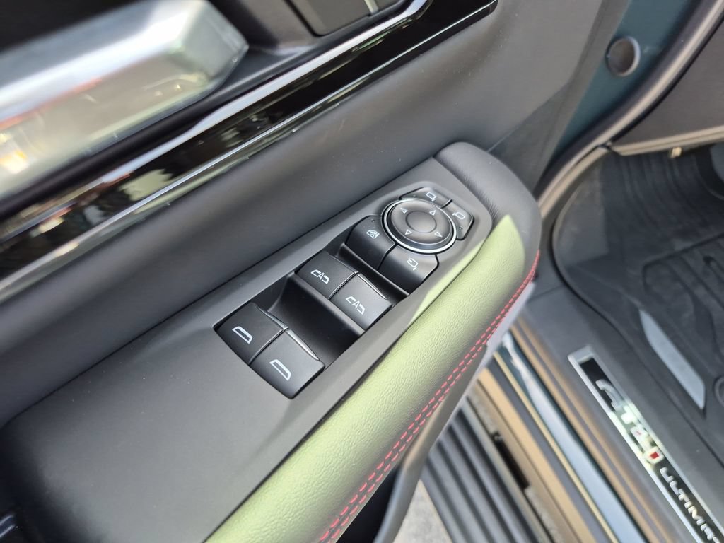 New 2026 GMC Yukon XL AT4 Ultimate w/ LPO, Floor Liner Package AWD/4WD image 20