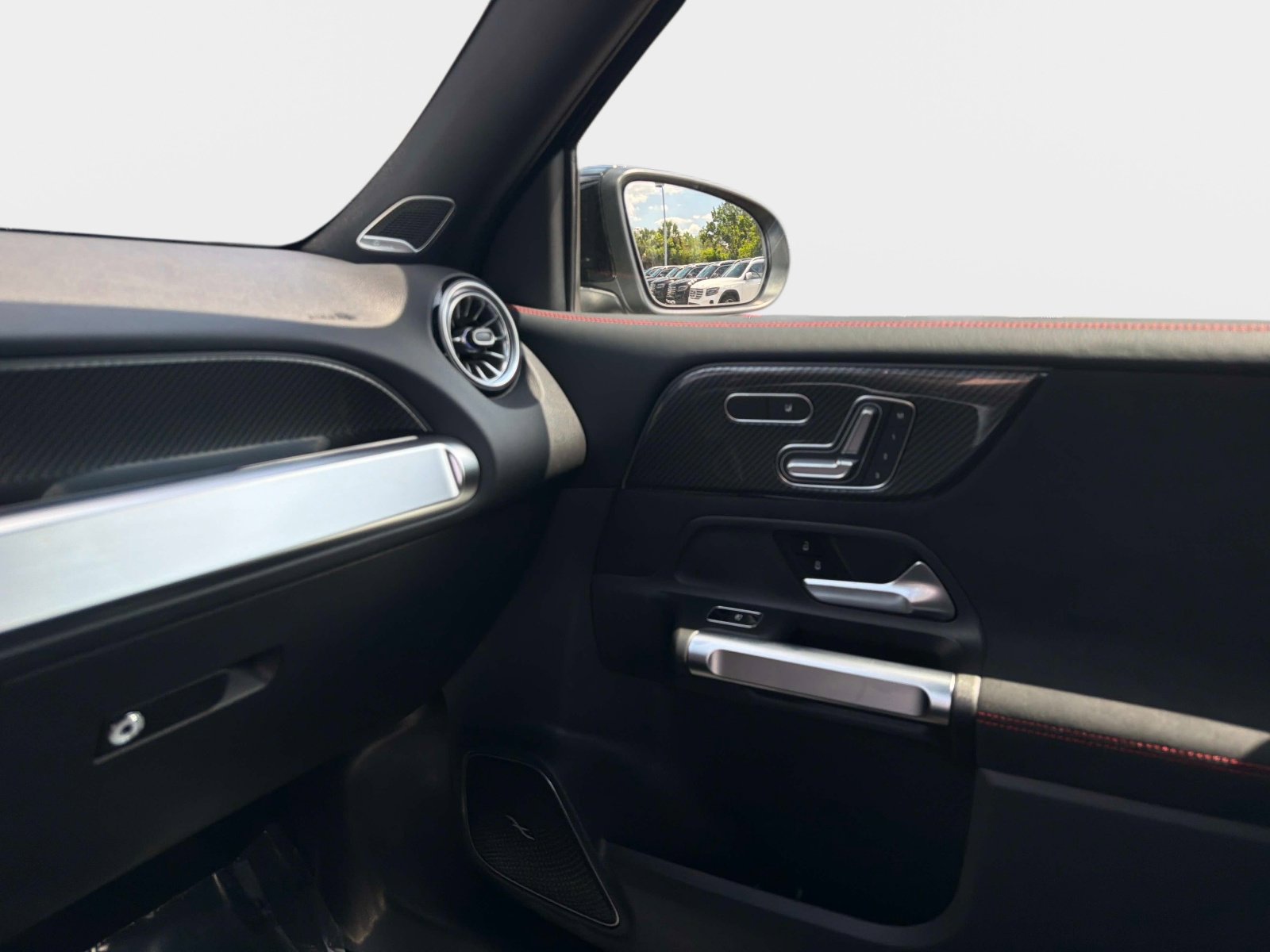New 2026 Mercedes-Benz GLB 35 AMG 4MATIC image 20