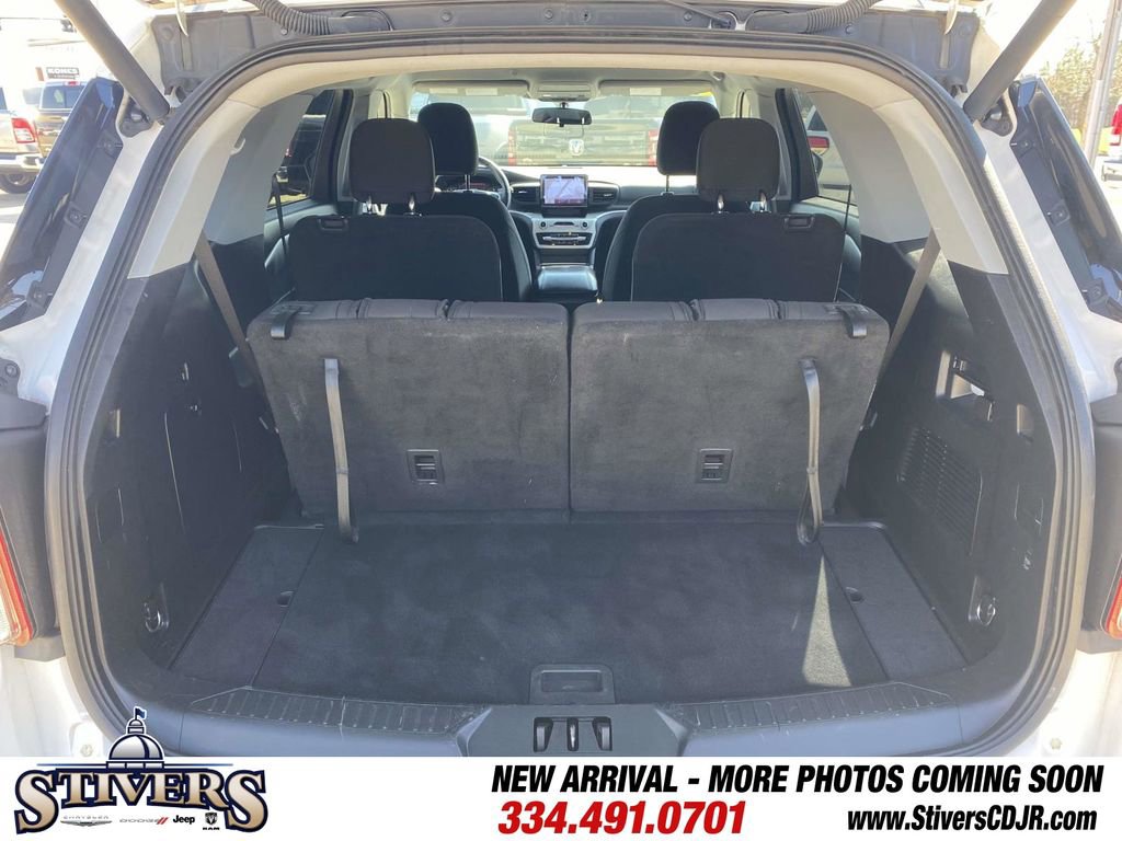 Used 2022 Ford Explorer XLT image 14