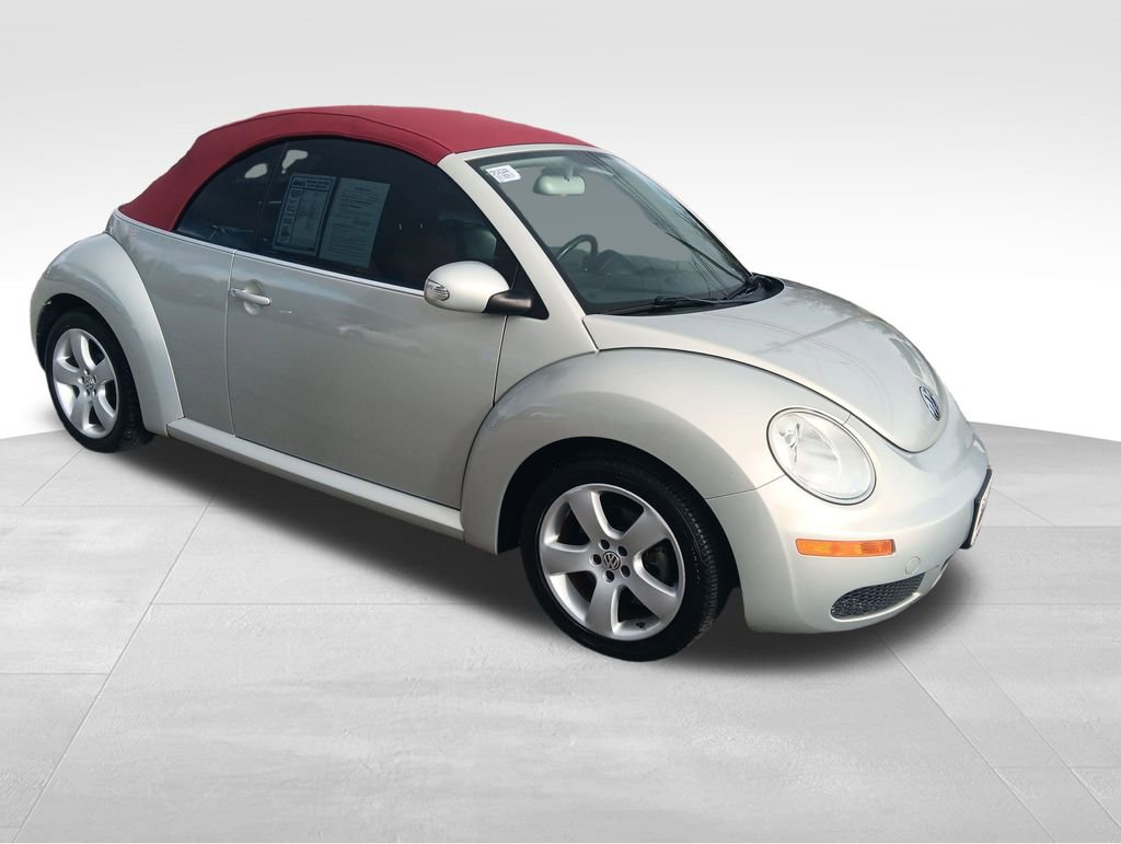 Used 2009 Volkswagen Beetle Blush image 7