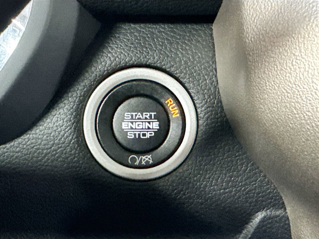 Used 2024 RAM 3500 Laramie image 20